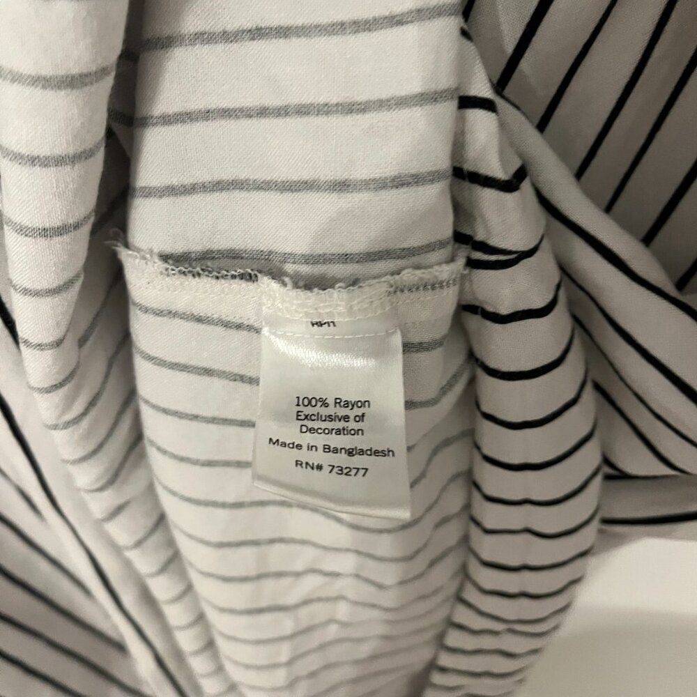 Evri Black & White Striped Lightweight Breathable Blouse Size 4X - Picture 5 of 6